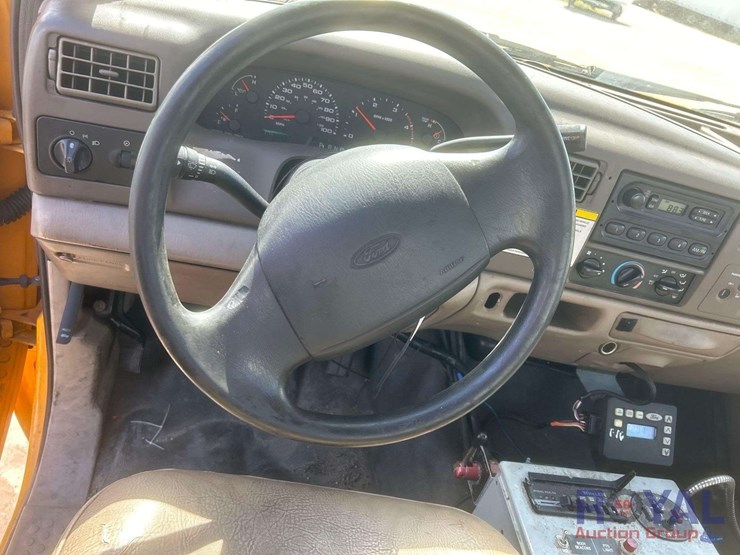 2002-ford-f450-image-34