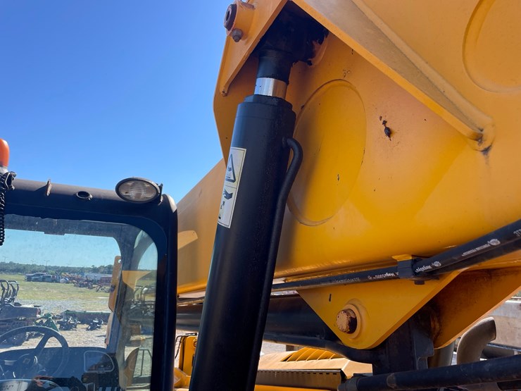 2017-jcb-507-42-image-11