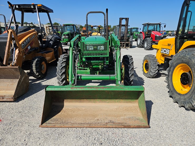 2009-john-deere-5065e-image-2