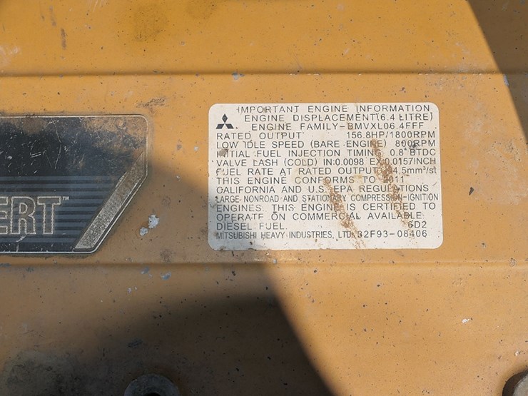 2011-caterpillar-320d-image-36