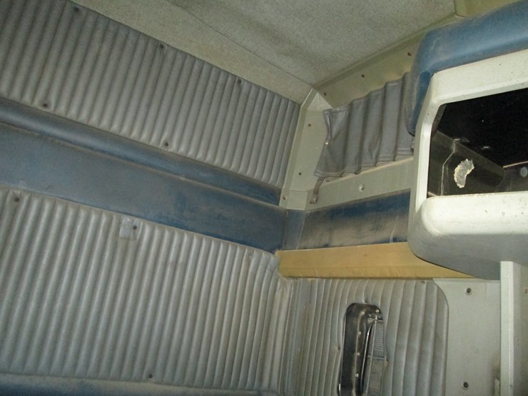 2001-kenworth-t600-image-40