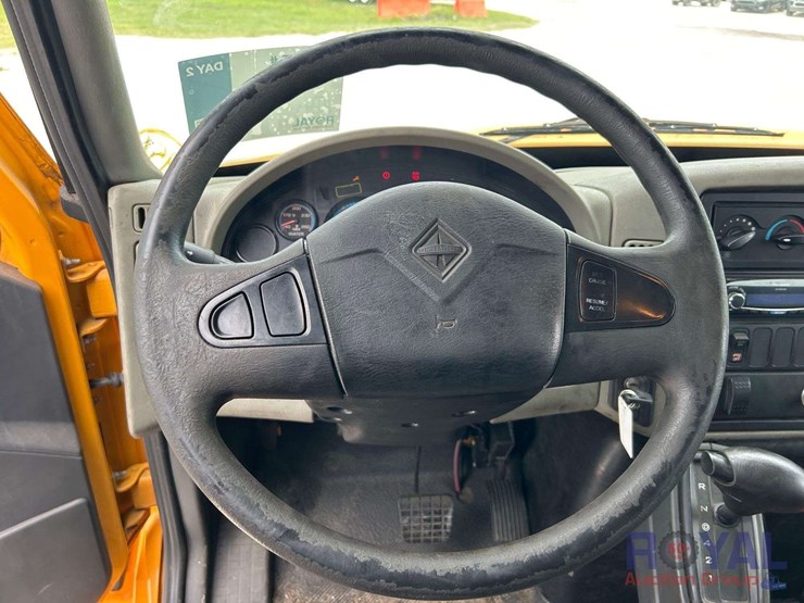 2013-international-durastar-4300-image-17