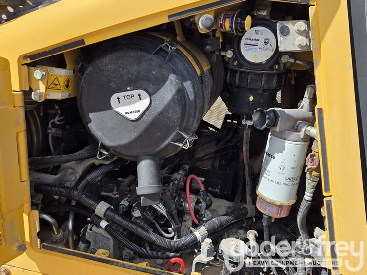 2018-komatsu-d61pxi-24-image-32