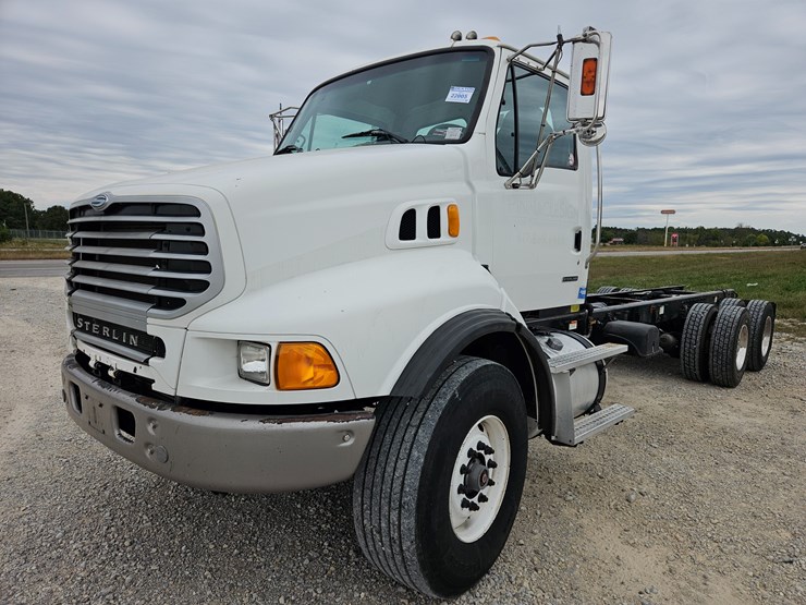 2008-sterling-l9500-image-2