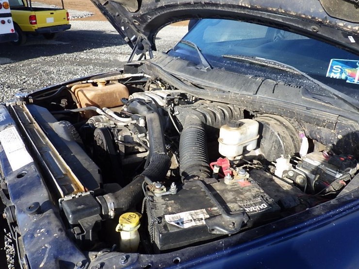 2001-dodge-2500-image-16