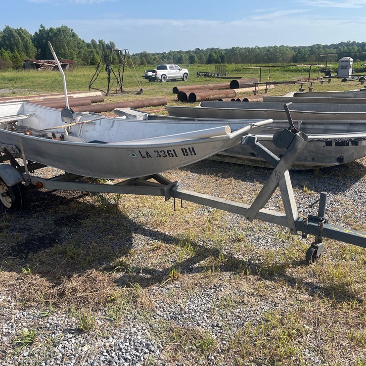 #146 • ALLUMINUM CRAWFISH POND SKIFF WITH TRAILER