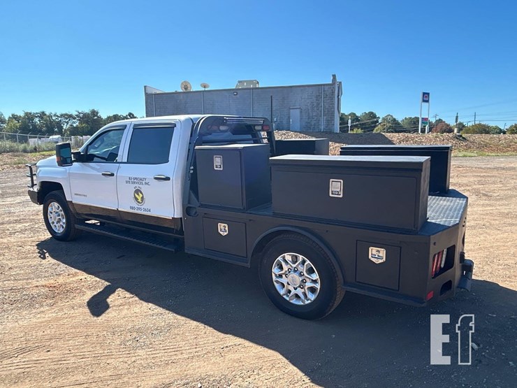 2019-chevrolet-silverado-3500hd-image-4