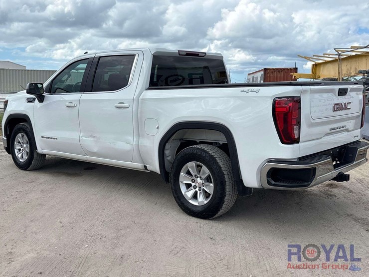 2023-gmc-sierra-1500-image-4
