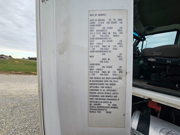 2008-sterling-l9500-image-49