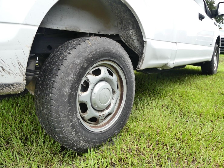 2015-ford-f150-xl-image-6
