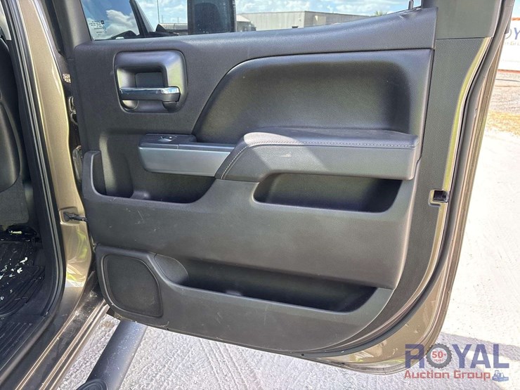 2015-chevrolet-silverado-3500-image-23