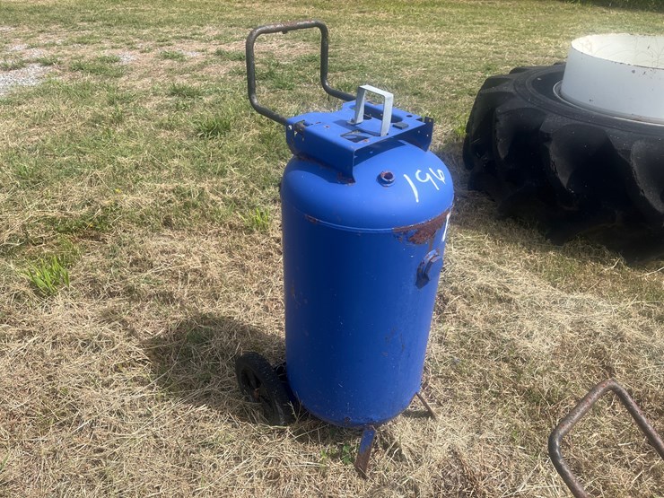 #196-•-26-gallon-air-tank-image-2