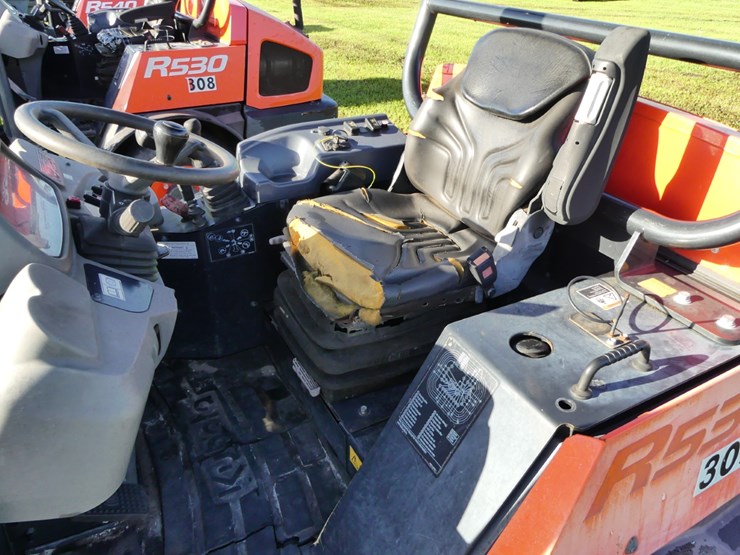 2019-kubota-r530-image-12