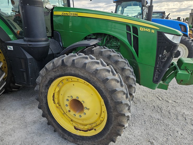2014-john-deere-8345r-image-19