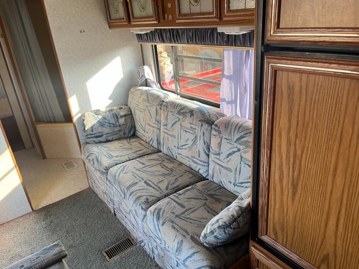 jayco-eagle-camper-image-9