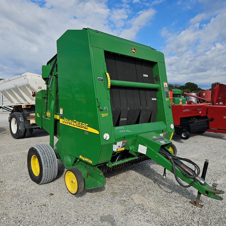 2003 JOHN DEERE 567