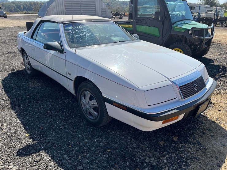 1991-chrysler-lebaron-convertible-image-4