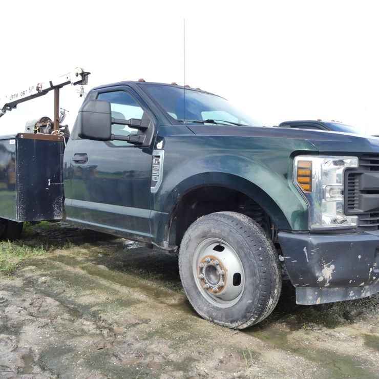 2019 FORD F350 XL
