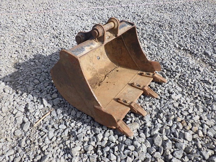 caterpillar-24-image-2