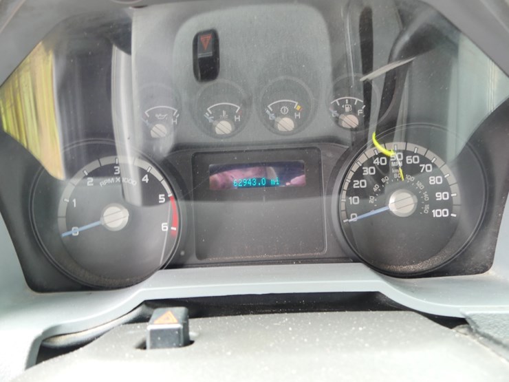 2016-ford-f450-xl-image-14