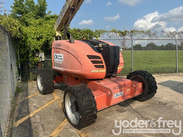 2015-jlg-600aj-image-1