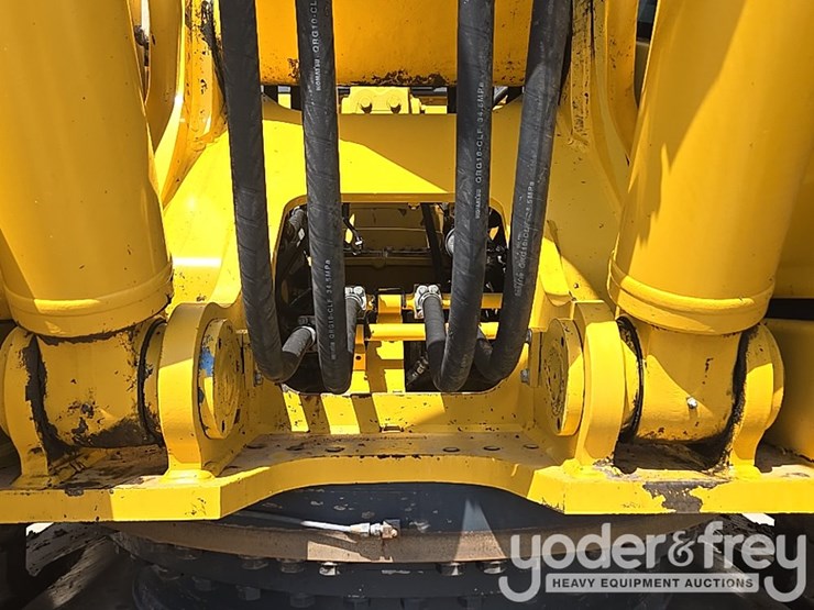 2022-komatsu-pc490-lc-11-image-24