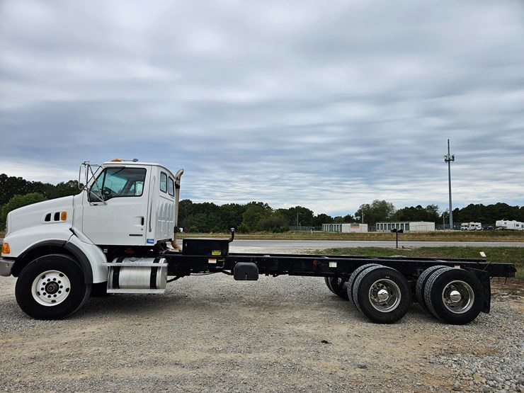 2008-sterling-l9500-image-8