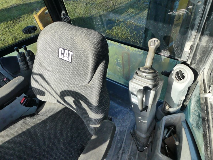 caterpillar-420f2-it-image-14