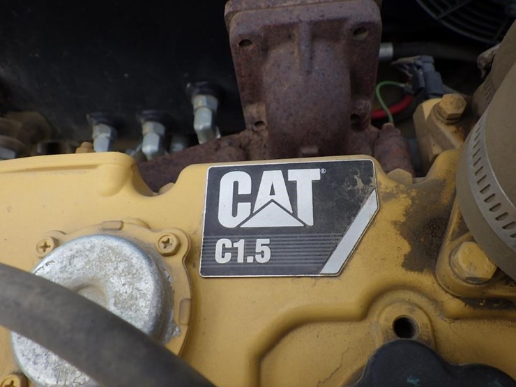caterpillar-cb24-image-17