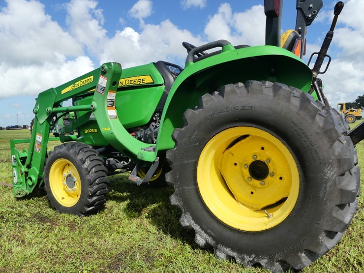 john-deere-3025e-image-7