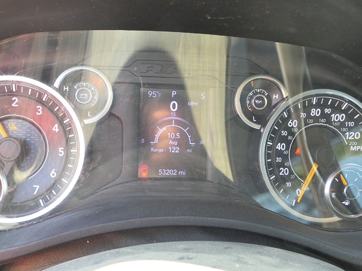 2020-dodge-ram-3500-image-2