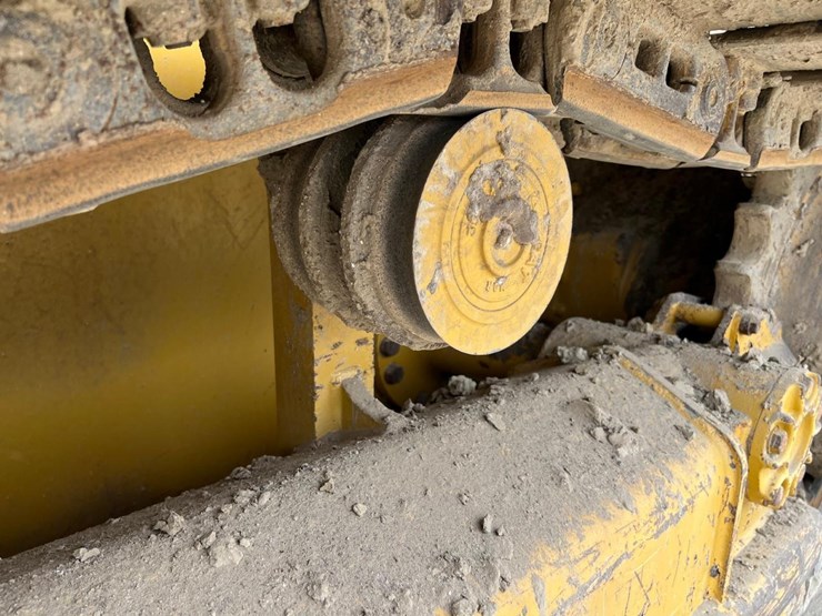 2021-caterpillar-d4-image-16