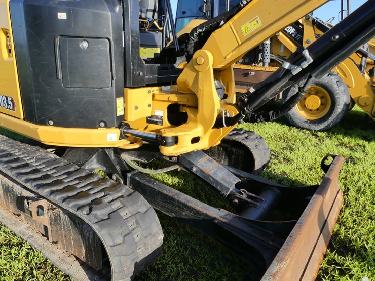 caterpillar-303.5-image-9