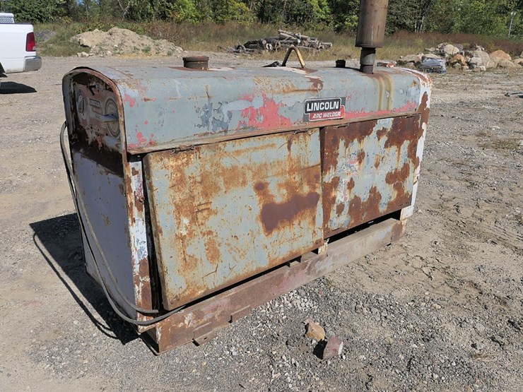lincoln-sae400-portable-dc-welder,-detroit,-skid-mtd.-image-1