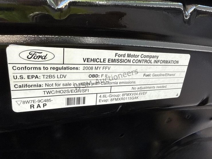 2008-ford-crown-victoria-sdn-image-11