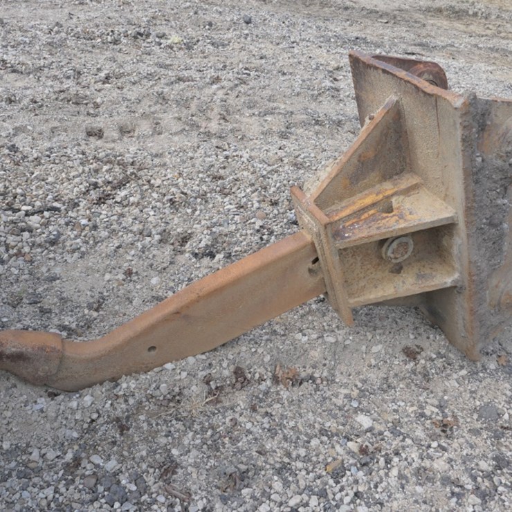 CATERPILLAR 235