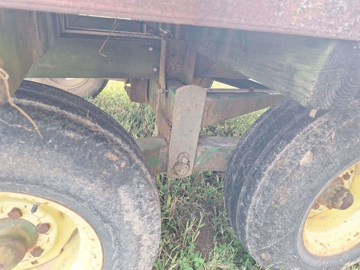 18ft-john-deere-tandem-axle-wagon-image-27