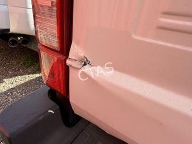 2022-ford-f450-image-11