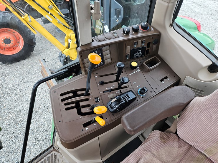 2003-john-deere-6420-image-15