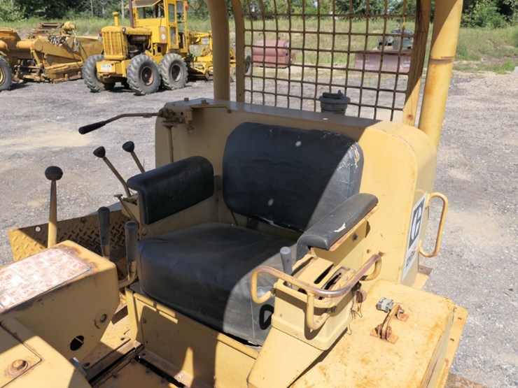 caterpillar-d6c-image-25