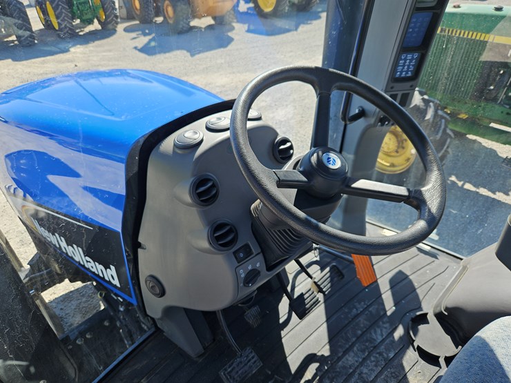 2010-new-holland-tg210-image-15
