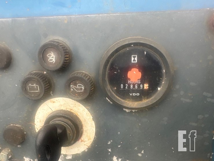 2006-moffett-m5500-image-15