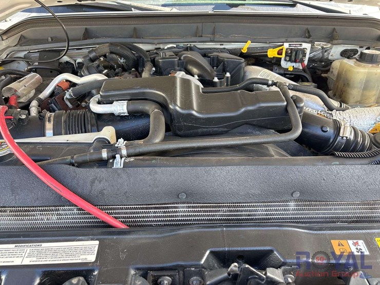 2015-ford-f550-image-17