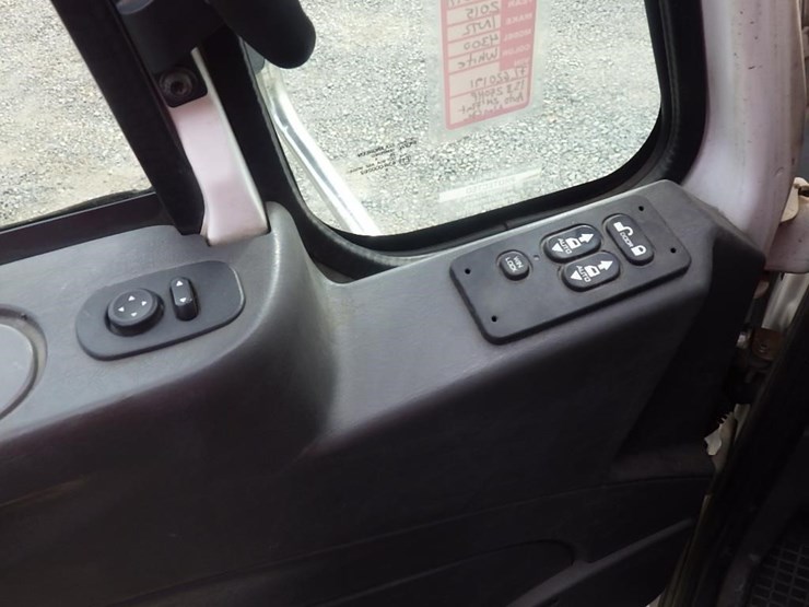 2015-international-durastar-4300-image-20