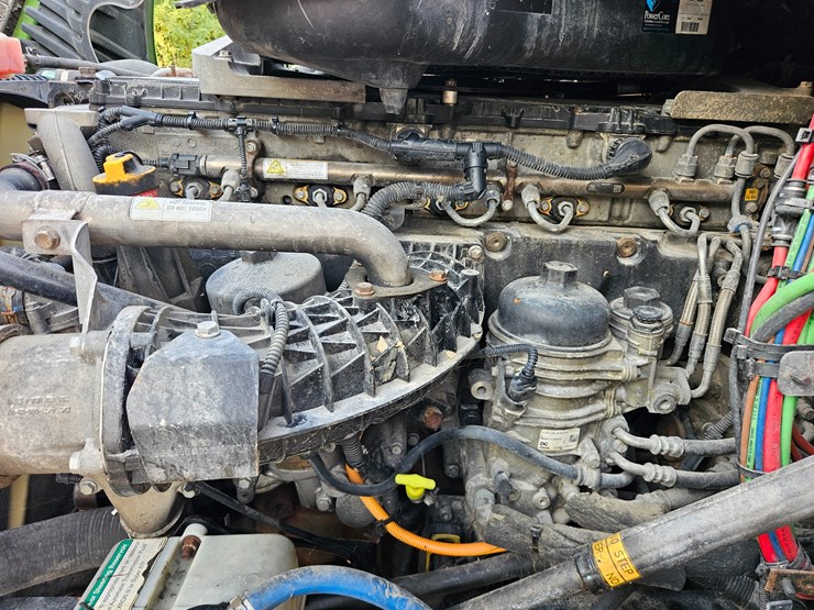 2017-freightliner-cascadia-125-image-28