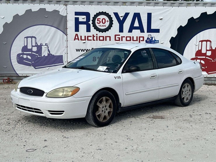 2006-ford-taurus-se-sedan-image-1