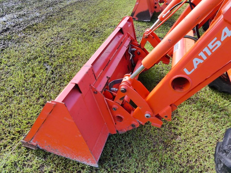 2019-kubota-m7060-image-9