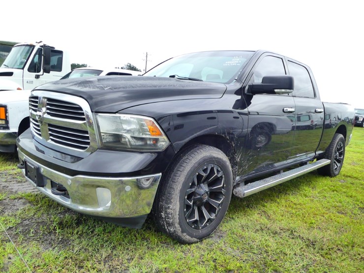 2015-dodge-ram-1500-image-1