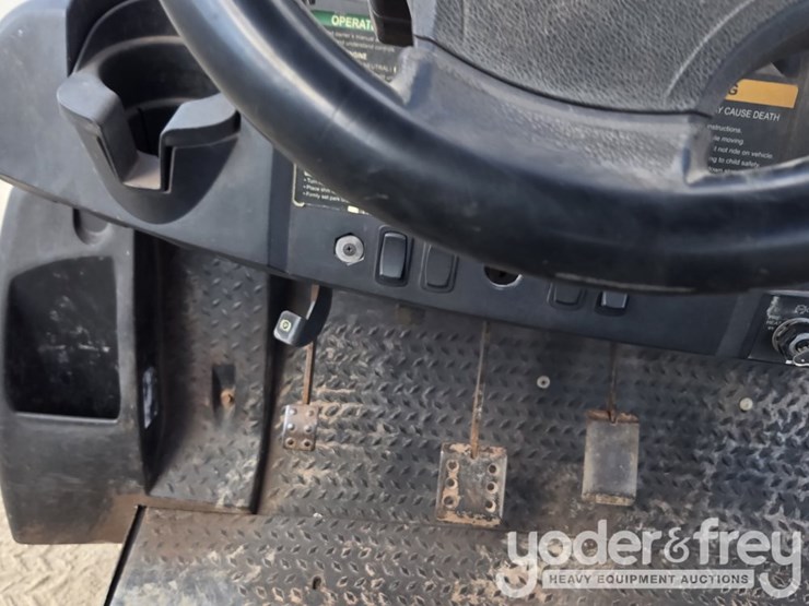 2018-club-car-carryall-1700-image-32