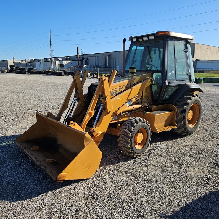 CASE 570L XT